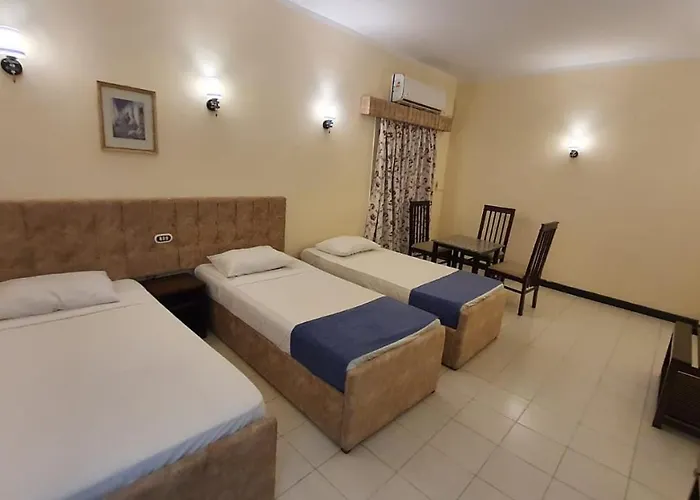 Hotel Royal *